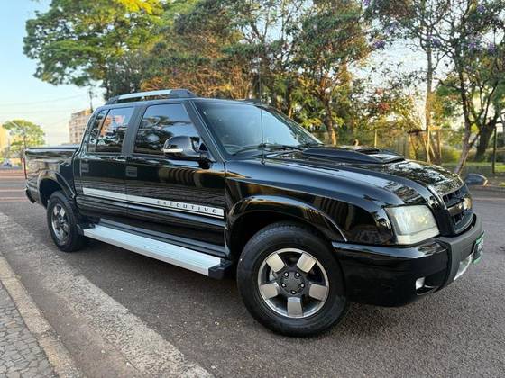 CHEVROLET S10 2.4 ADVANTAGE 4X2 CD 8V FLEX 4P MANUAL CHEVROLET S10 2.4 ADVANTAGE 4X2 CD 8V FLEX 4P MANUAL